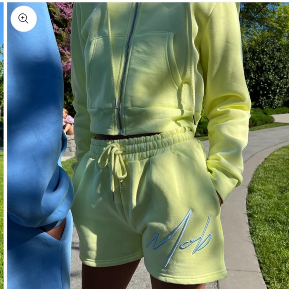 Strawberry Milk Mob - Yellow Short - Picture 9 of 9